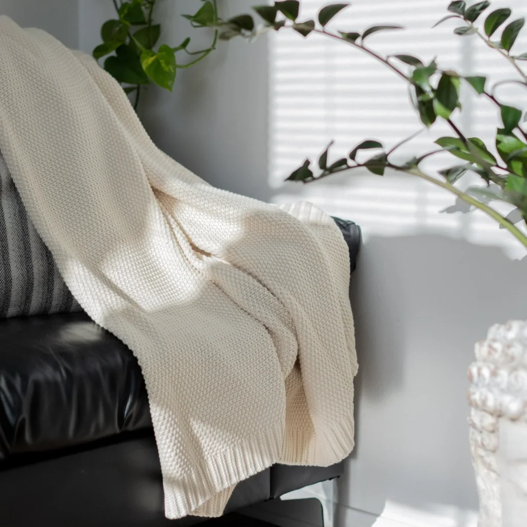 college-dorm-checklist-aizome-organic-blanket